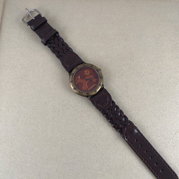 Vintage FOSSIL Buck Deer with Antlers and 5 Legs Leather Dial - Picture 6 of 9